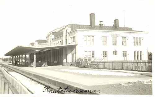 Rautatieasema 19.6.1933. Lahjoittanut Ester Pitkänen.