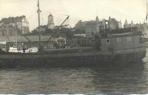 Tervahöyry Venno Viipurin satamassa. Carelica.